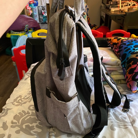 Diaper bag - Picture 3 of 8